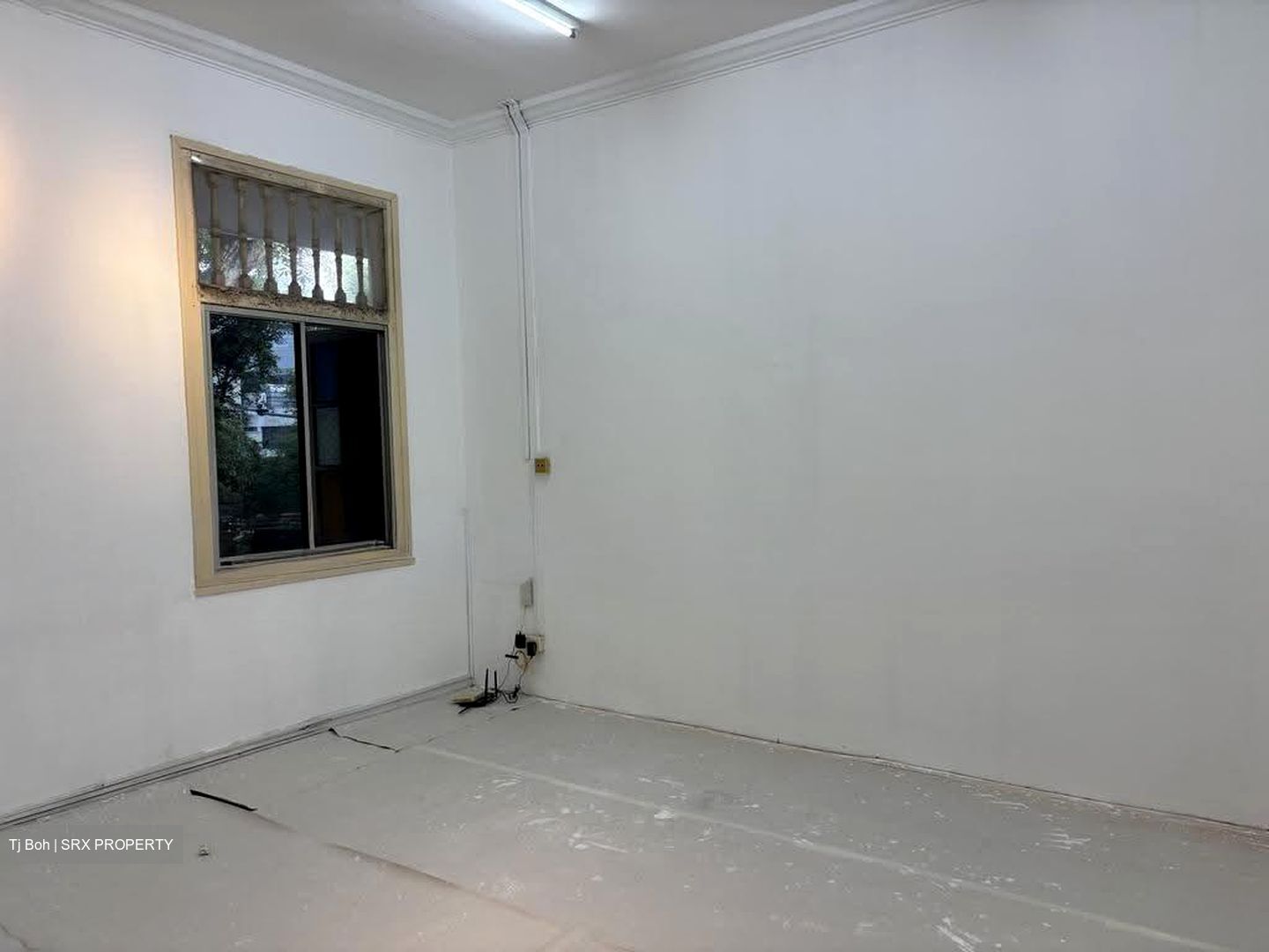 Beach Road (D7), Office #619342231